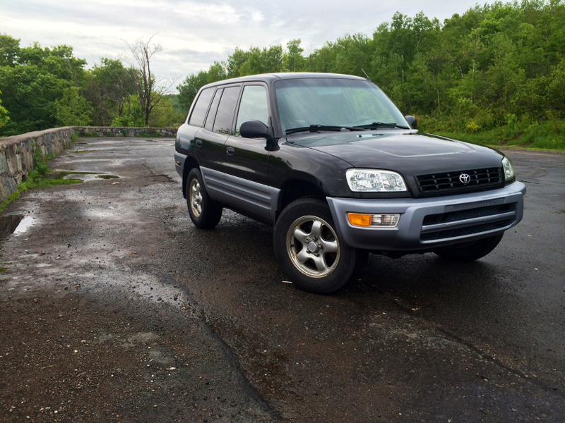 Illustration for article titled Review - 1998 Toyota RAV4